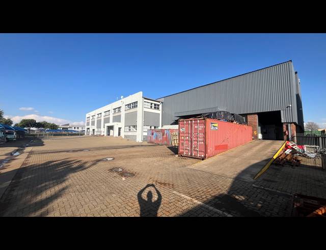 6,932M² WAREHOUSE TO LET IN SPARTAN